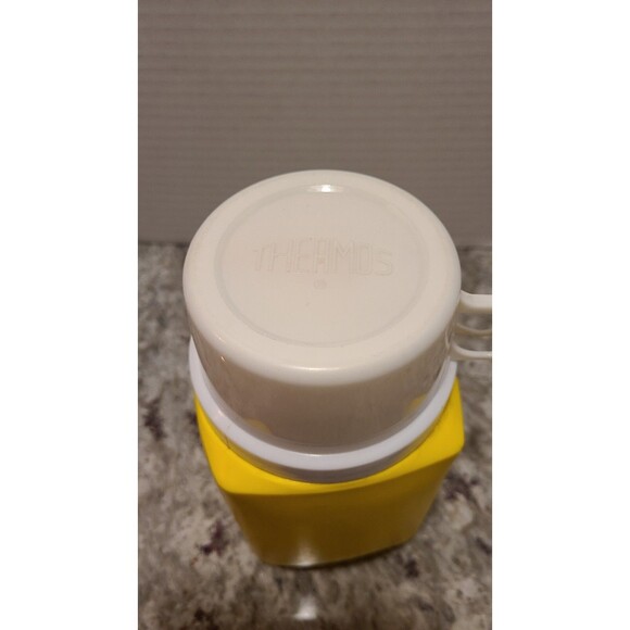 Vintage Smurf Thermos Complete w/Cup & Lid Smurfette Yellow - Picture 6 of 6